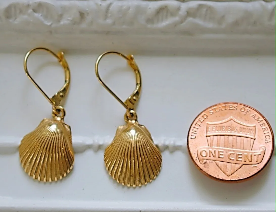 14kt Gold Seashell Earrings