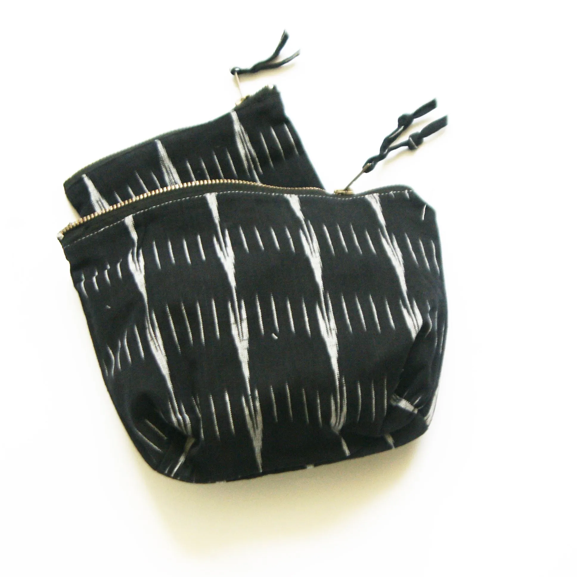 Black Arrow Stripe Ikat Triangle Stripe Large Zipper Pouch