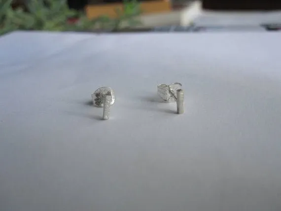 Chic And Stylish Ultra Thin, Hand-Made, Rectangular Bar Stud Earrings - 0017