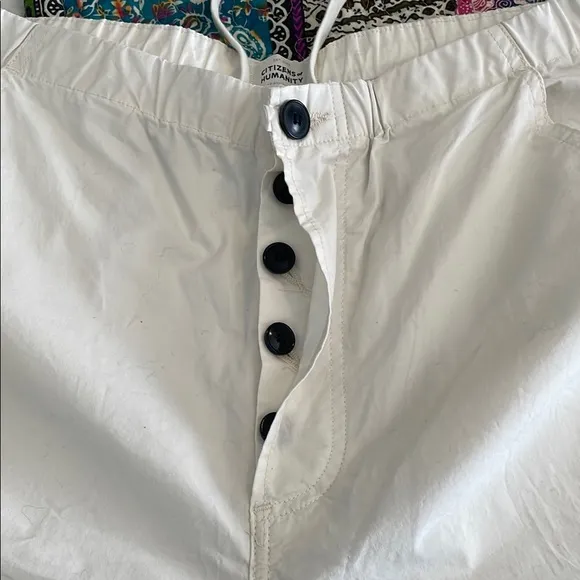 Citizens Of Humanity Cream Women's Bermudas