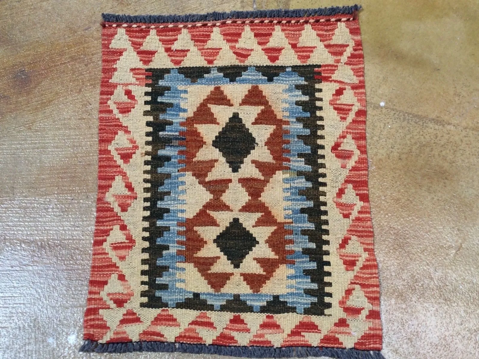 Hand-Woven Flatweave Authentic Handmade Miamana Kilim Tribal Wool Rug (Size 1.7 X 2.0) Brrsf-1746