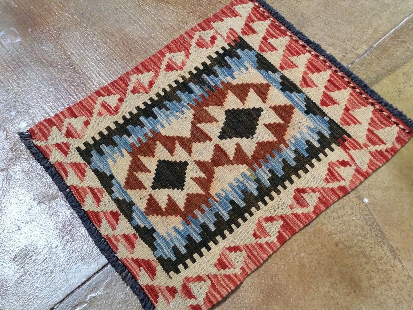 Hand-Woven Flatweave Authentic Handmade Miamana Kilim Tribal Wool Rug (Size 1.7 X 2.0) Brrsf-1746