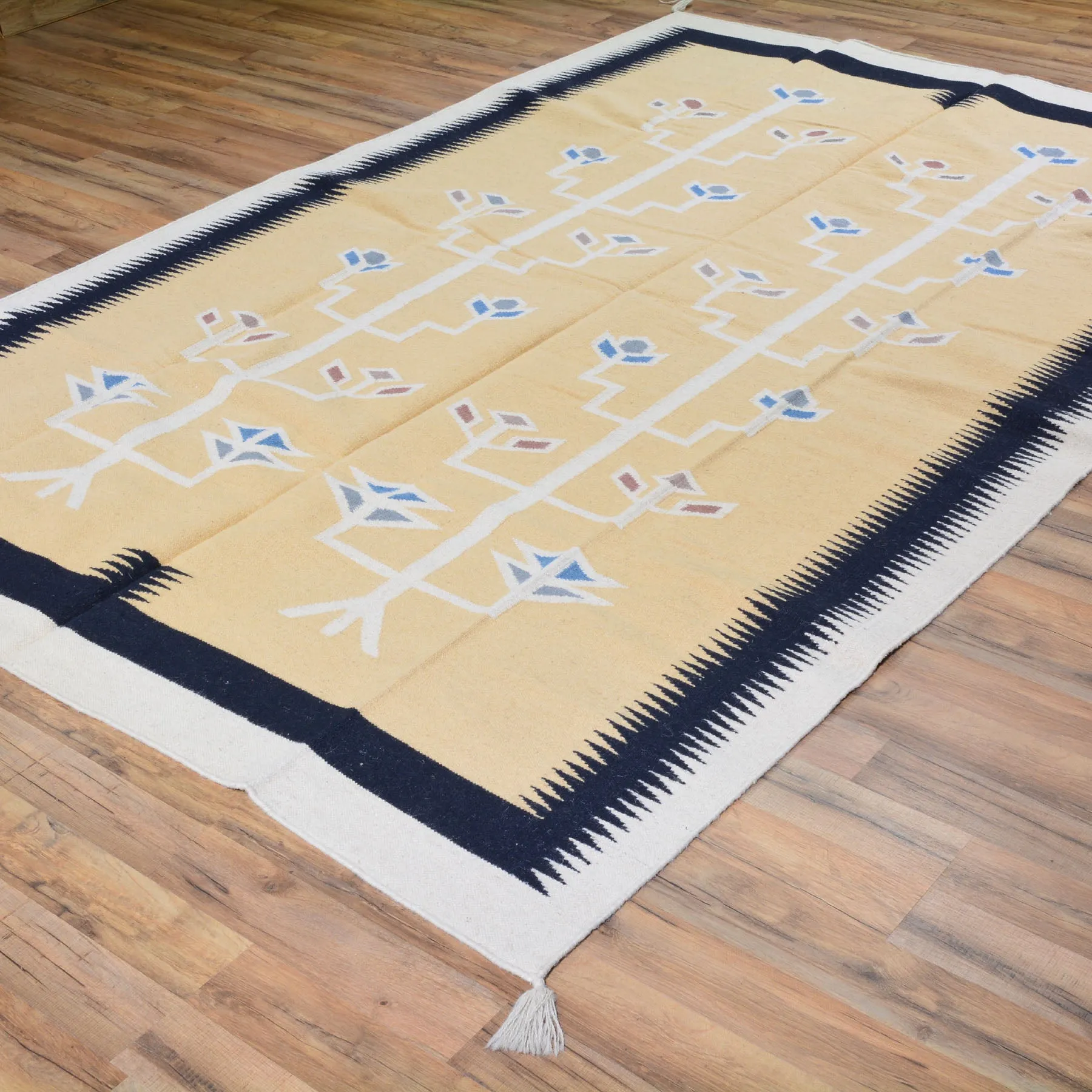 Hand-Woven Southwestern Design Kilim Wool Reversible Rug (Size 6.0 X 8.11) Brral-4077