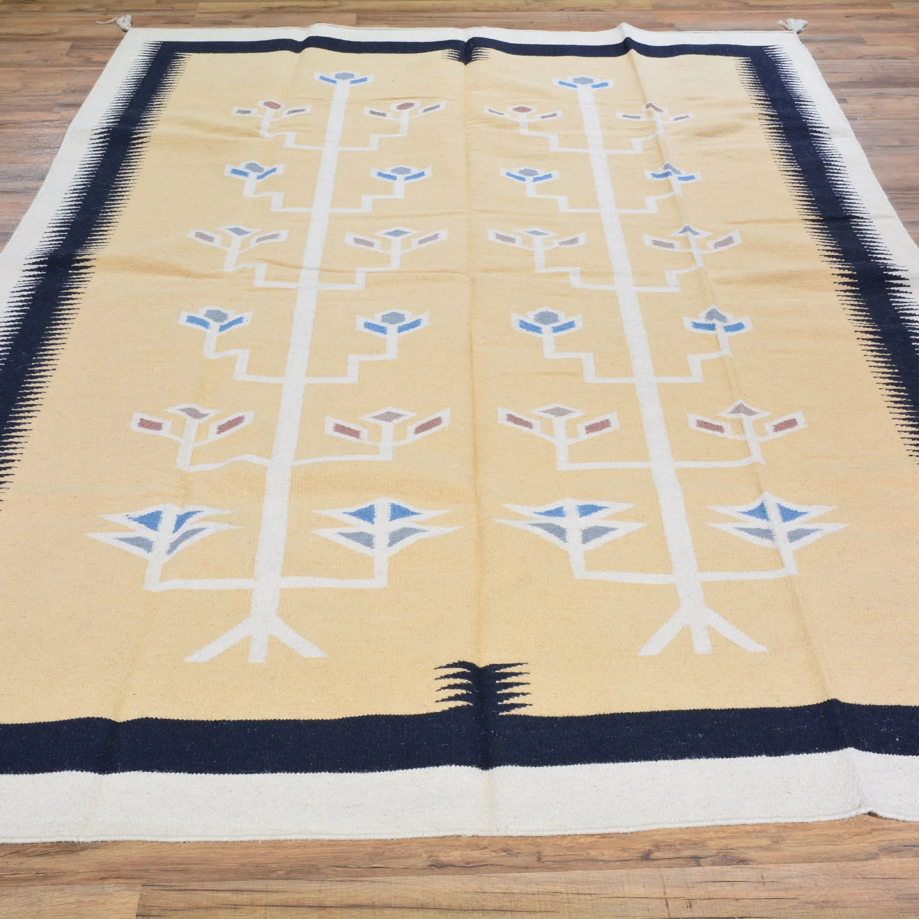 Hand-Woven Southwestern Design Kilim Wool Reversible Rug (Size 6.0 X 8.11) Brral-4077