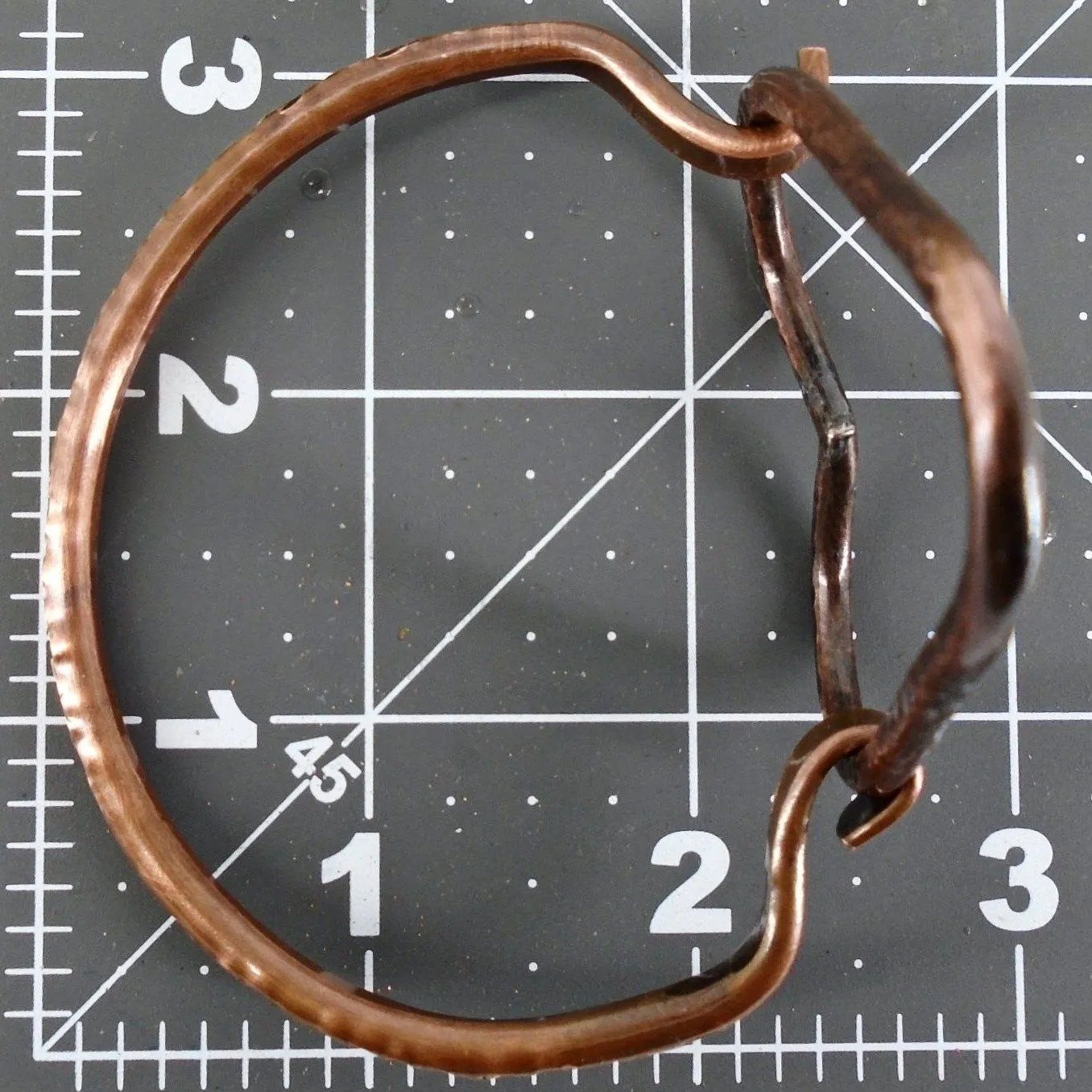 Handmade Hammered Copper Bracelet – Heart Clasp, Varnished & Durable, Unique Rustic Jewelry