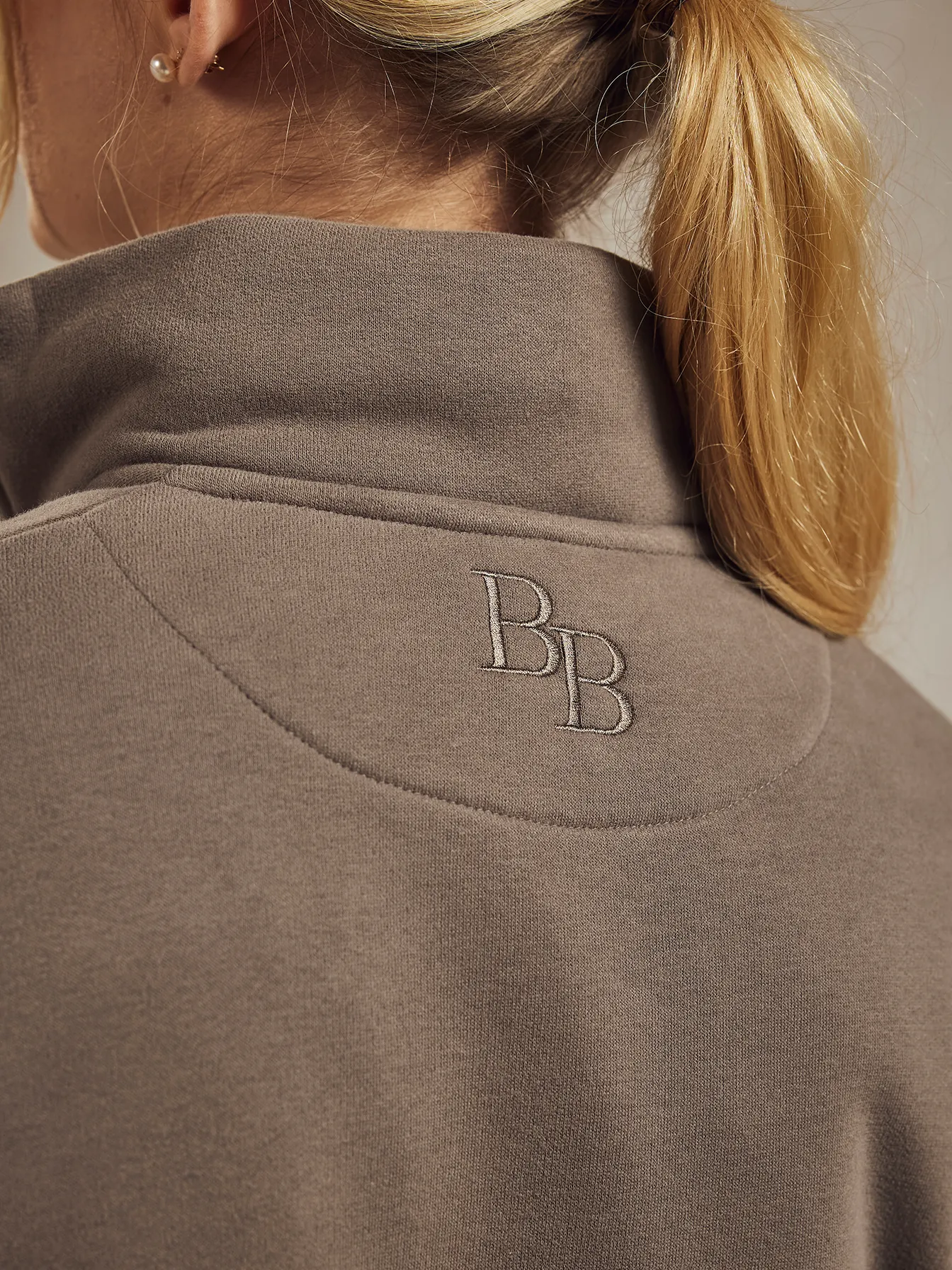 Kingswear Unisex Quarter Zip - Otter