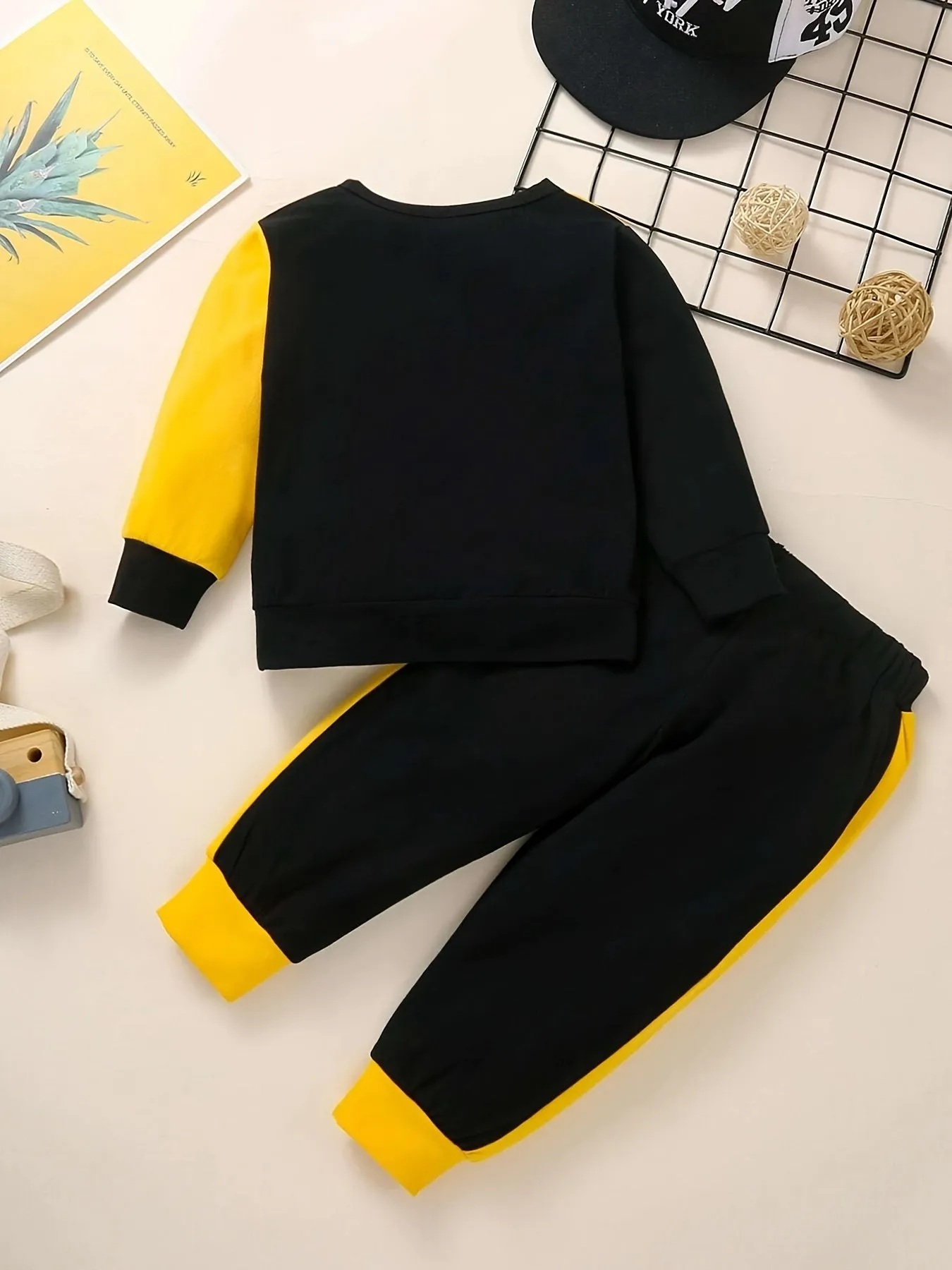 LIL KING" Pullover Sweatshirt and Pants Set for Baby Boys