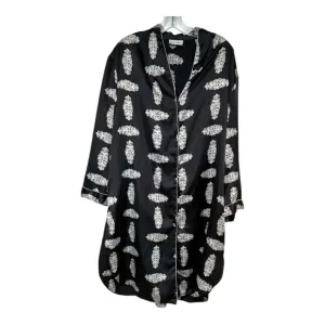 Natori Black and White Patterned nightgown