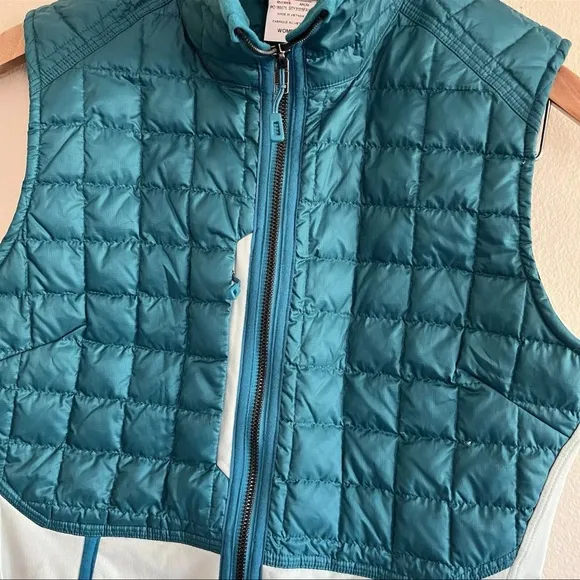 Patagonia duck down Teal and aqua Quilted Vest women’s small