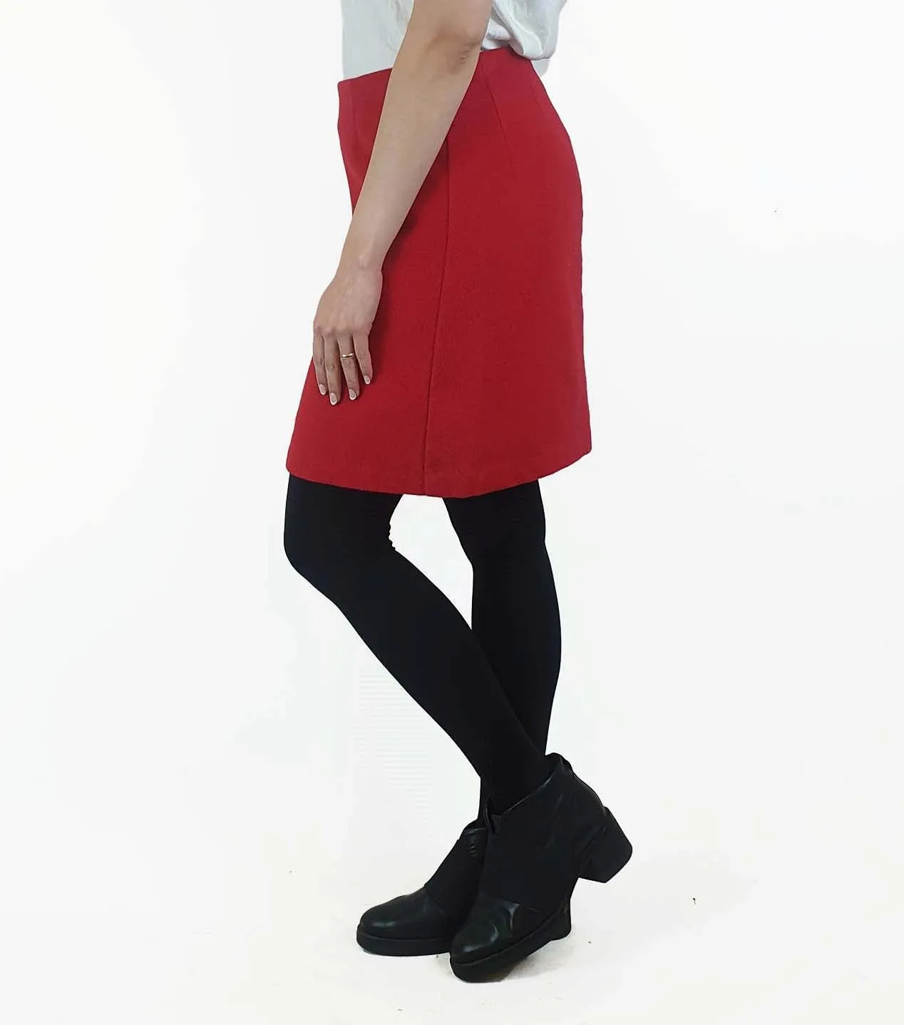 Preap & Coutts red wool/cashmere skirt size 2 (best fits 10)