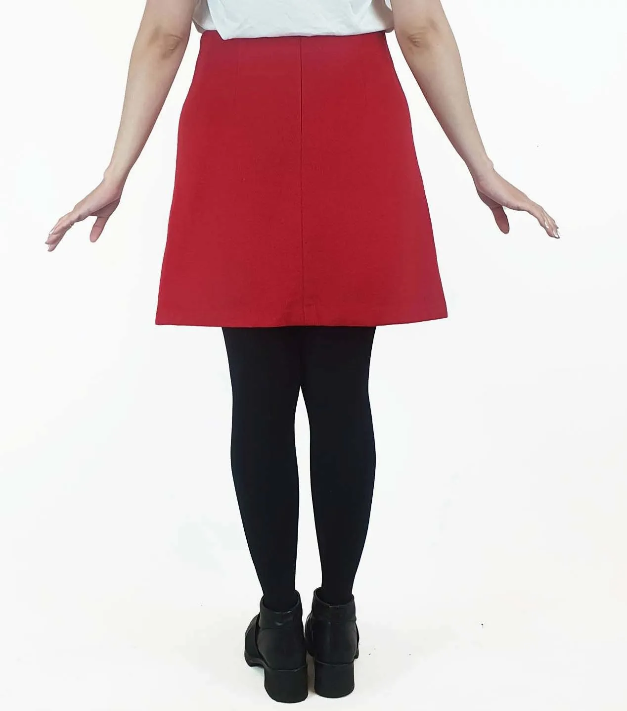 Preap & Coutts red wool/cashmere skirt size 2 (best fits 10)