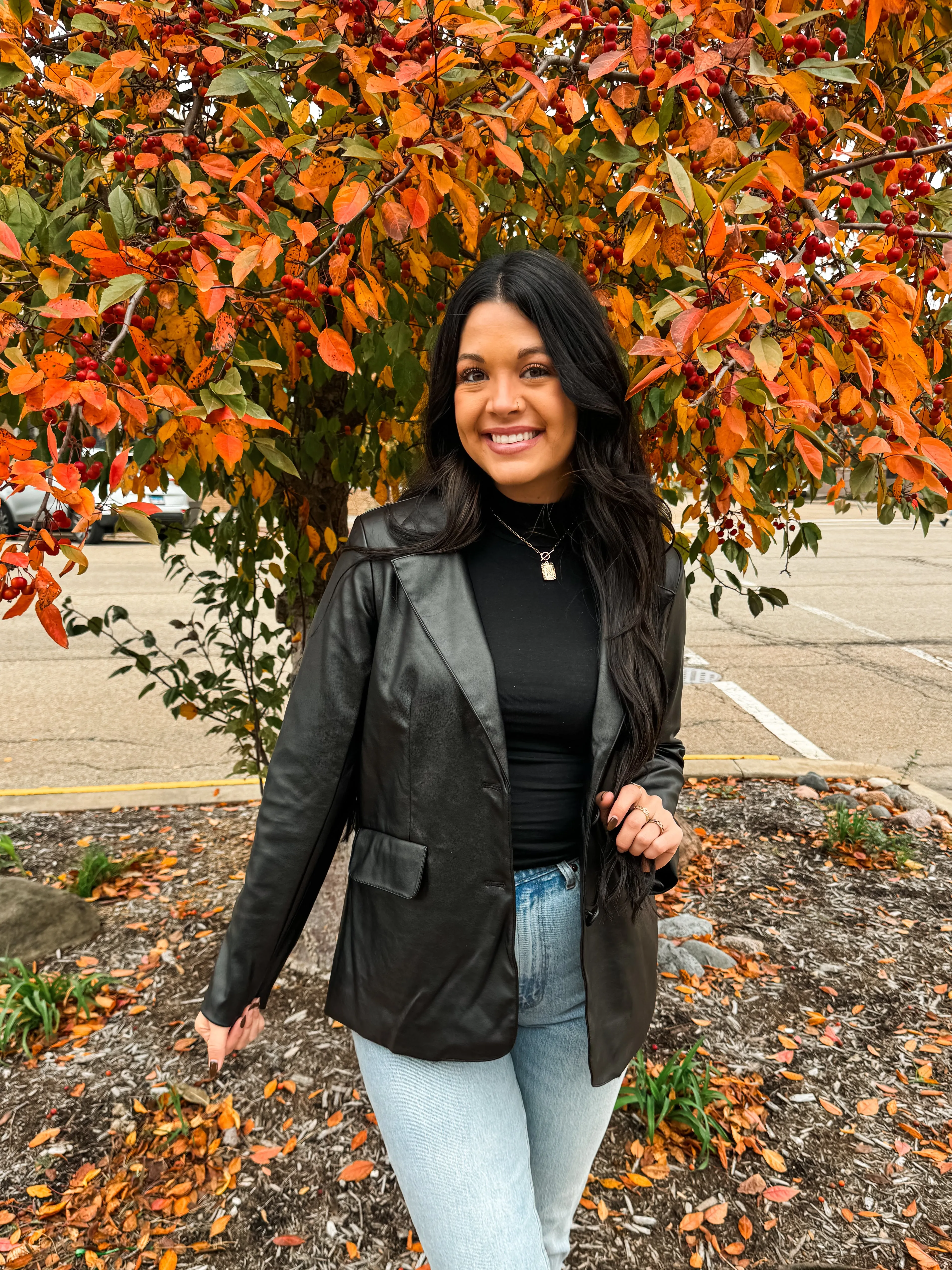 SO CHIC LEATHER BLAZER