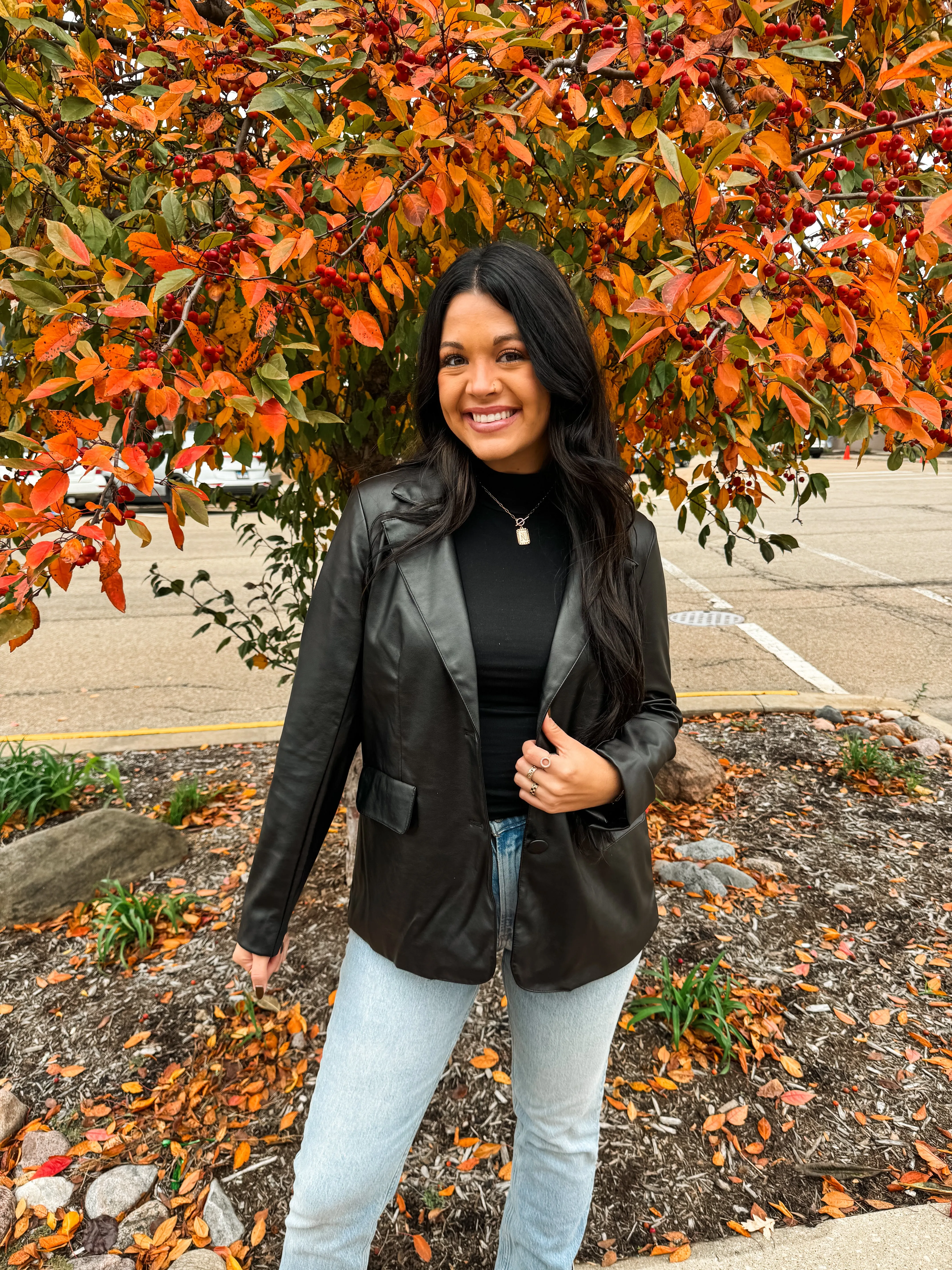 SO CHIC LEATHER BLAZER