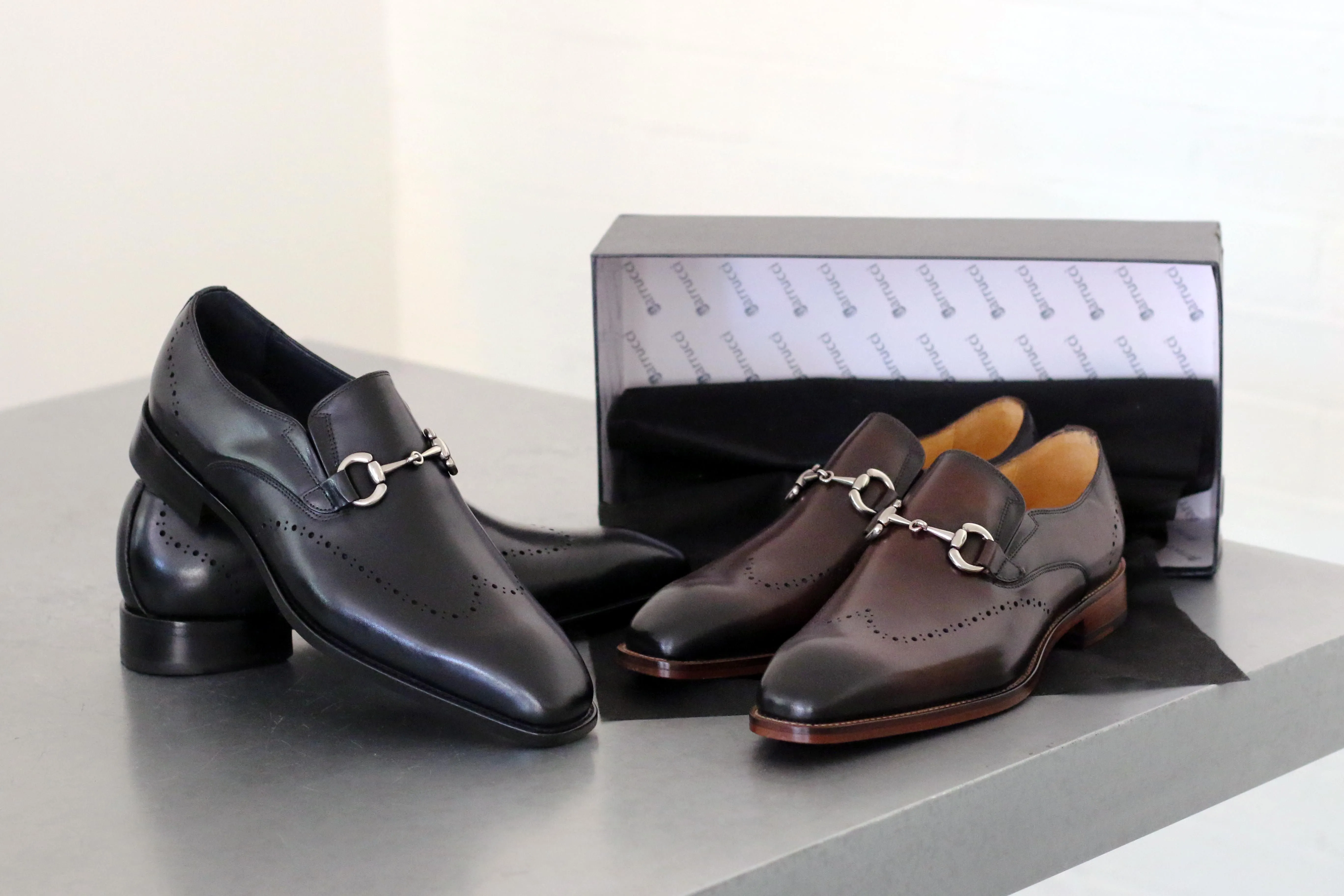 Style: 901-01-Chestnut