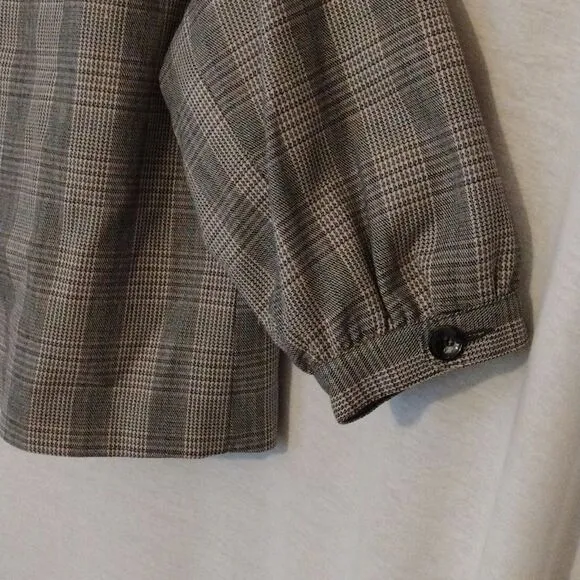 Stylish and Elegant Harve Benard Size 12 Herringbone Plaid Blazer