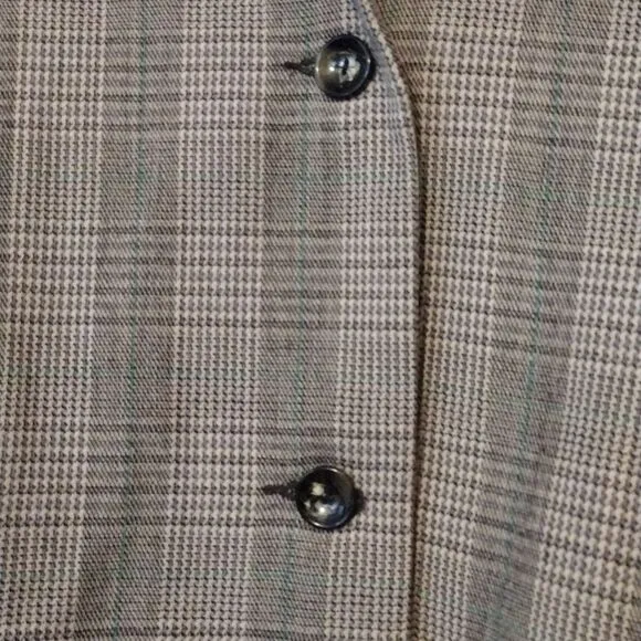 Stylish and Elegant Harve Benard Size 12 Herringbone Plaid Blazer