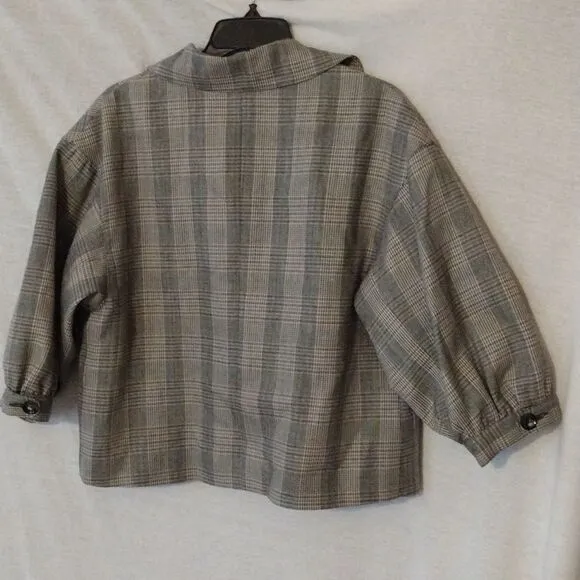 Stylish and Elegant Harve Benard Size 12 Herringbone Plaid Blazer