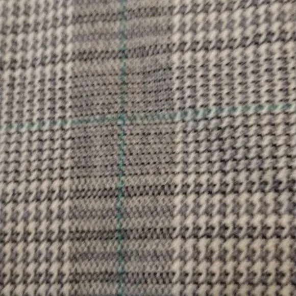 Stylish and Elegant Harve Benard Size 12 Herringbone Plaid Blazer