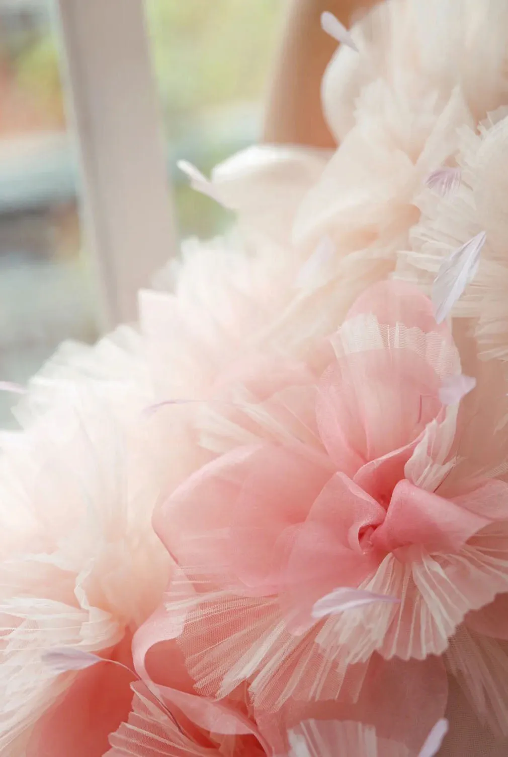 Stylish Big Handmade Flowers Colorful Puffy Bridal Wedding Dress Chic Photo Shooting Gown