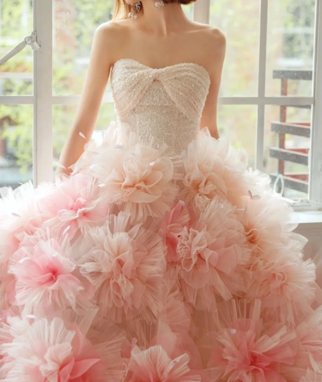 Stylish Big Handmade Flowers Colorful Puffy Bridal Wedding Dress Chic Photo Shooting Gown