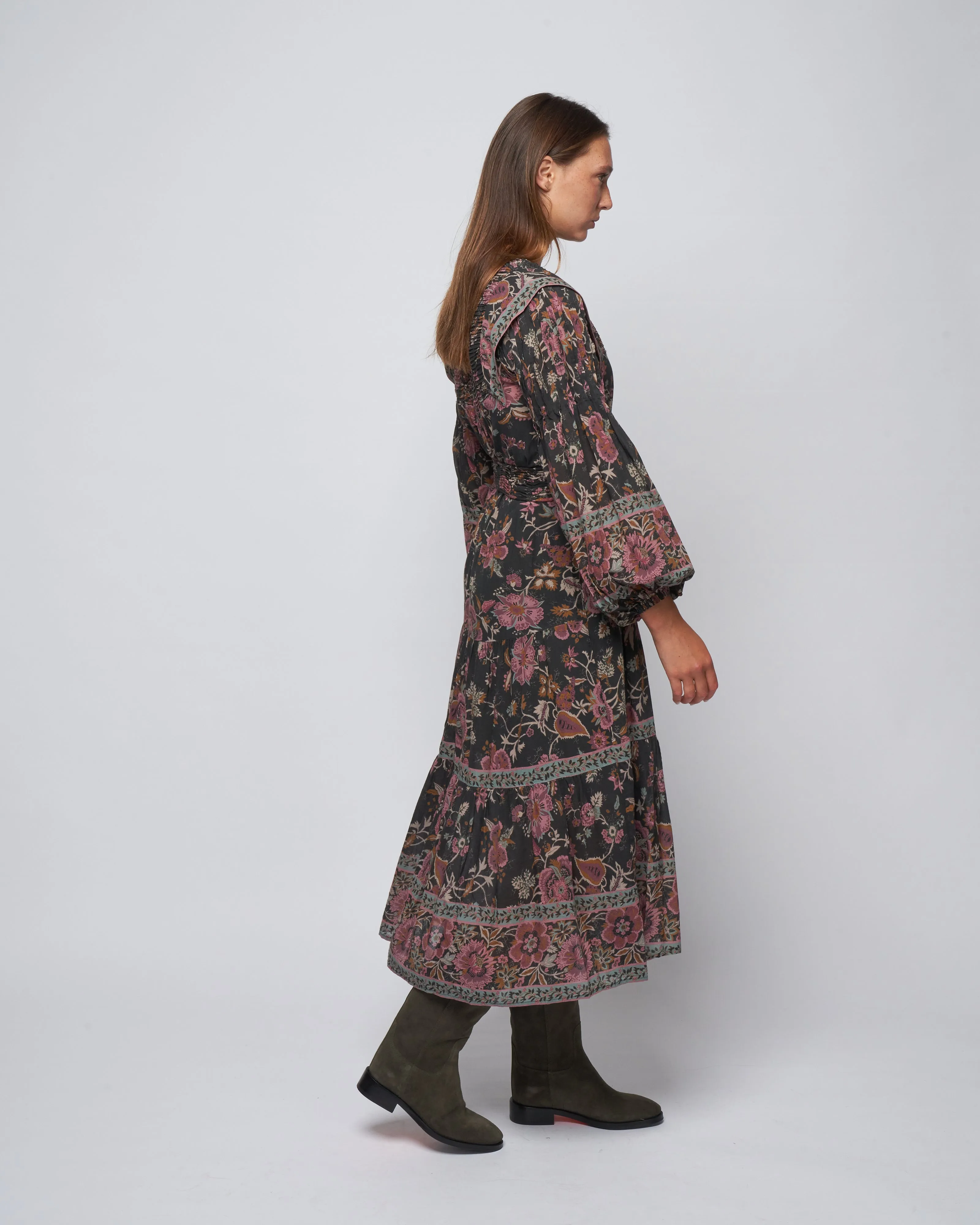 tess print l/slv pintucked dress - black