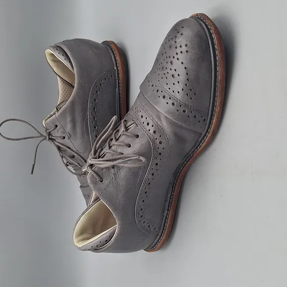 Tsubo S/N 8188-ELPH Men Sz 8 Cap Toe Oxfords distressed grey