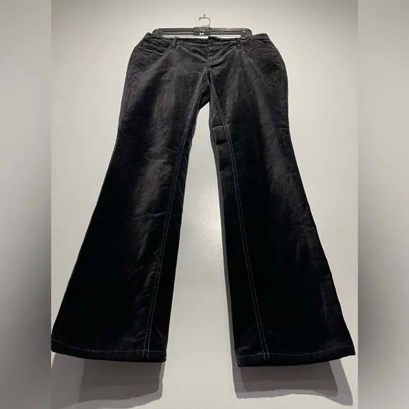 Women's Black Jeans